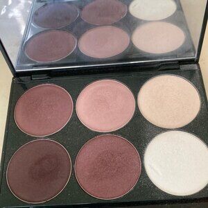 Being True Eyeshadow Palette